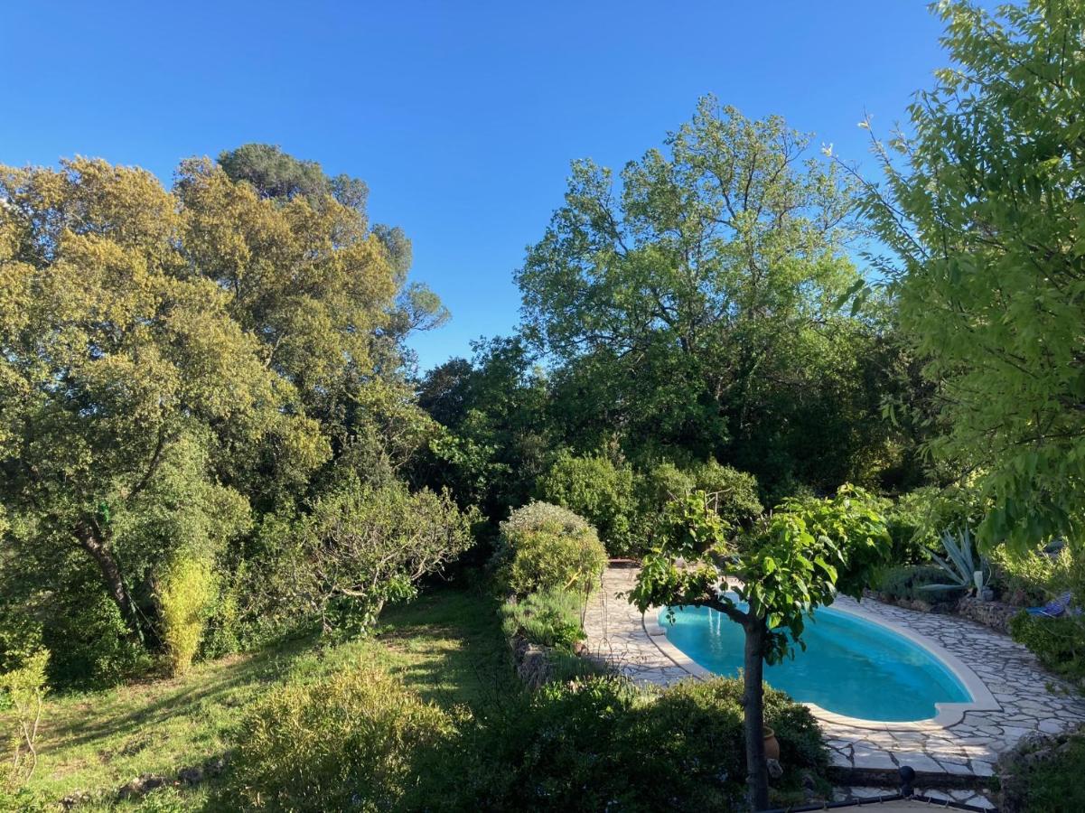 La Parenthese Du Var - Gite Avec Grande Terrasse Vue Sur Piscine Saint-Antonin-du-Var Eksteriør billede