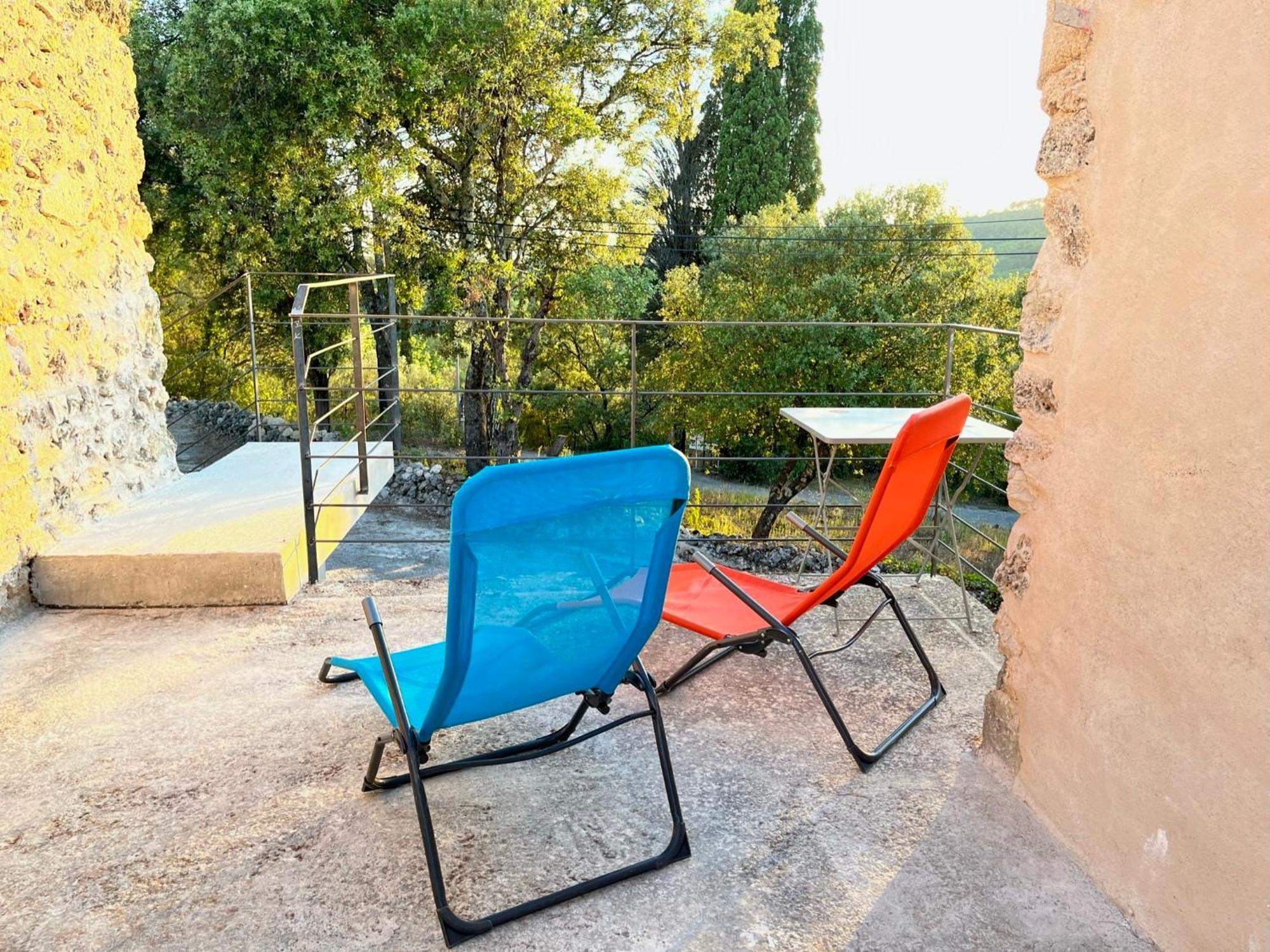 La Parenthese Du Var - Gite Avec Grande Terrasse Vue Sur Piscine Saint-Antonin-du-Var Eksteriør billede